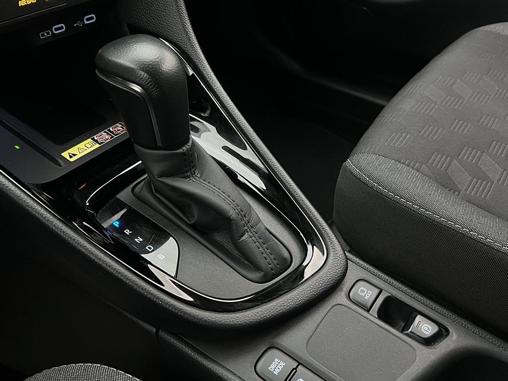 Vehicle Image 23