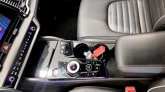 Vehicle Image 17