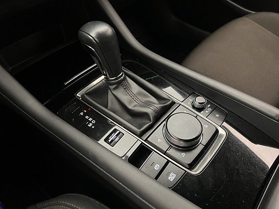 Vehicle Image 26