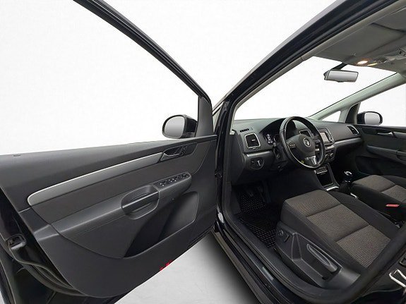 Vehicle Image 32