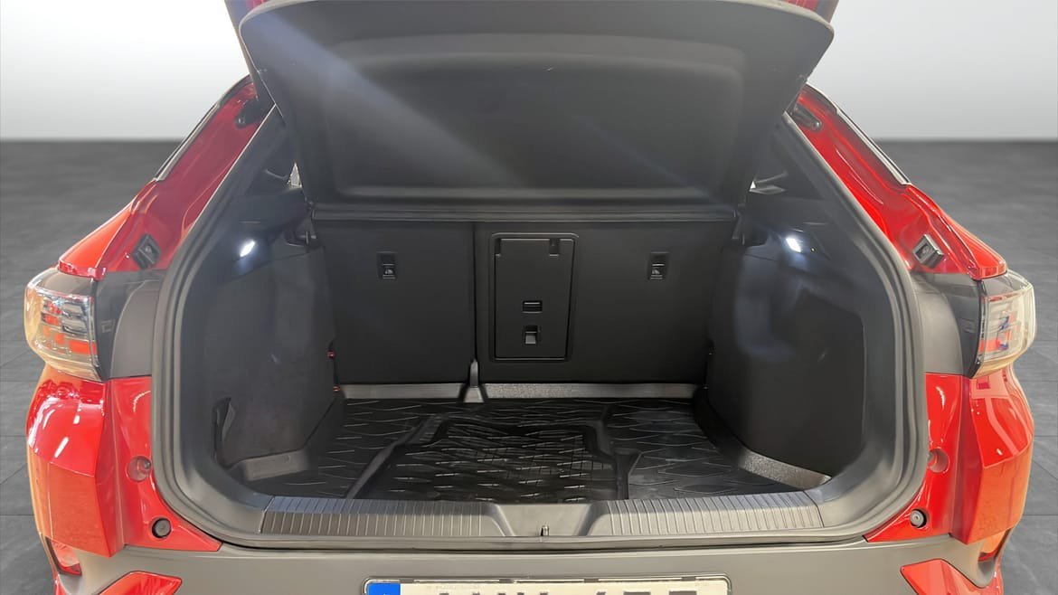 Vehicle Image 13