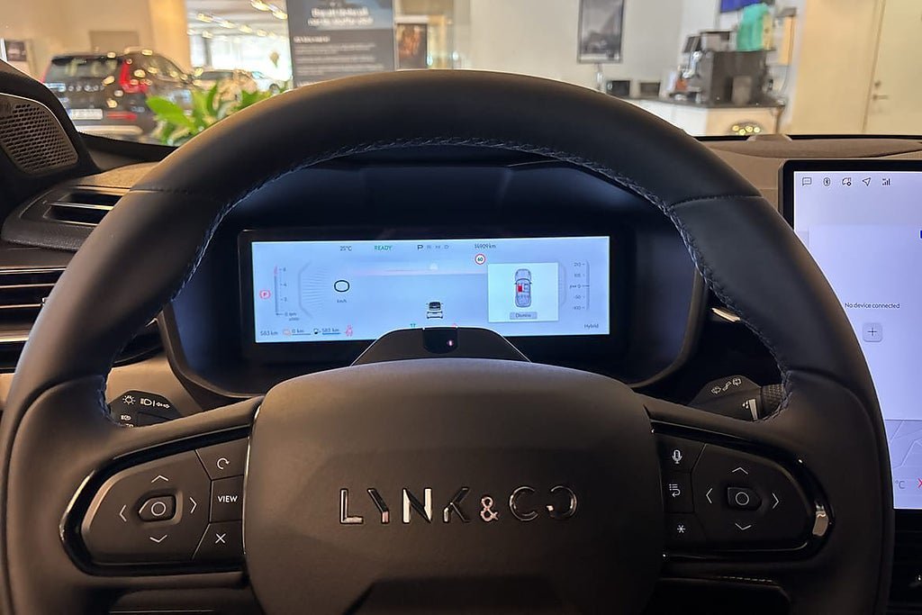 Vehicle Image 16