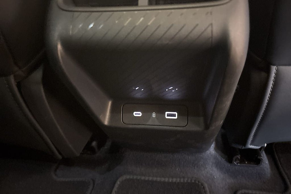 Vehicle Image 31