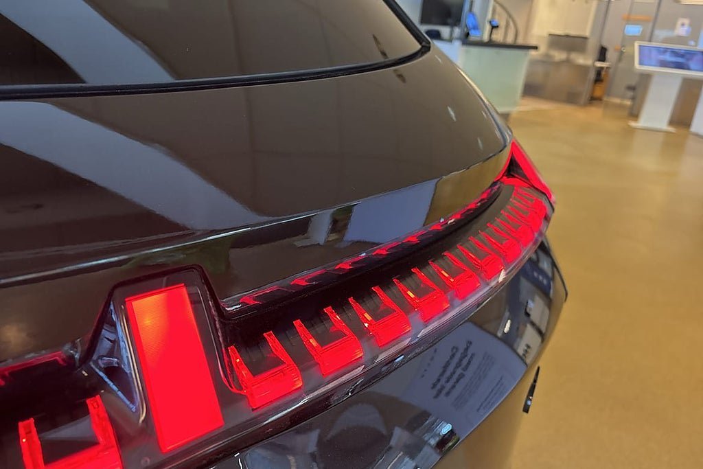 Vehicle Image 35