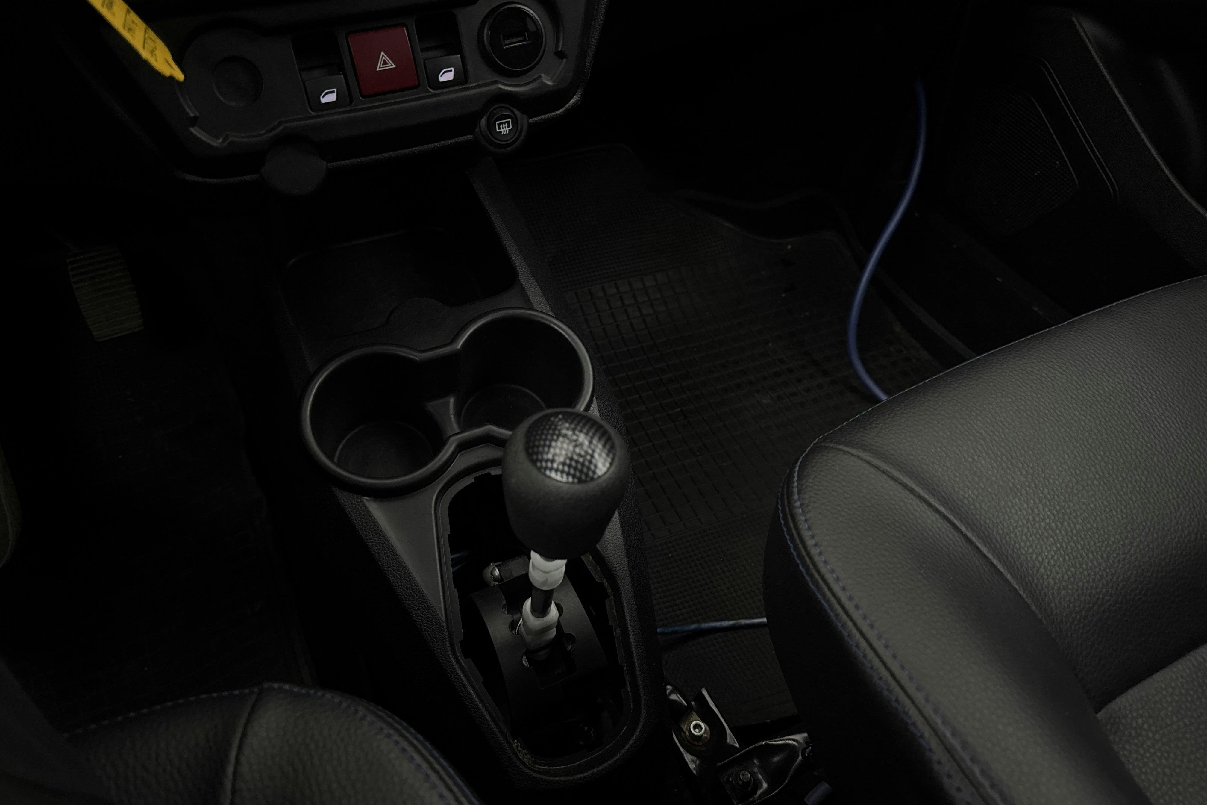 Vehicle Image 11