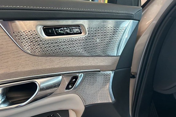 Vehicle Image 29