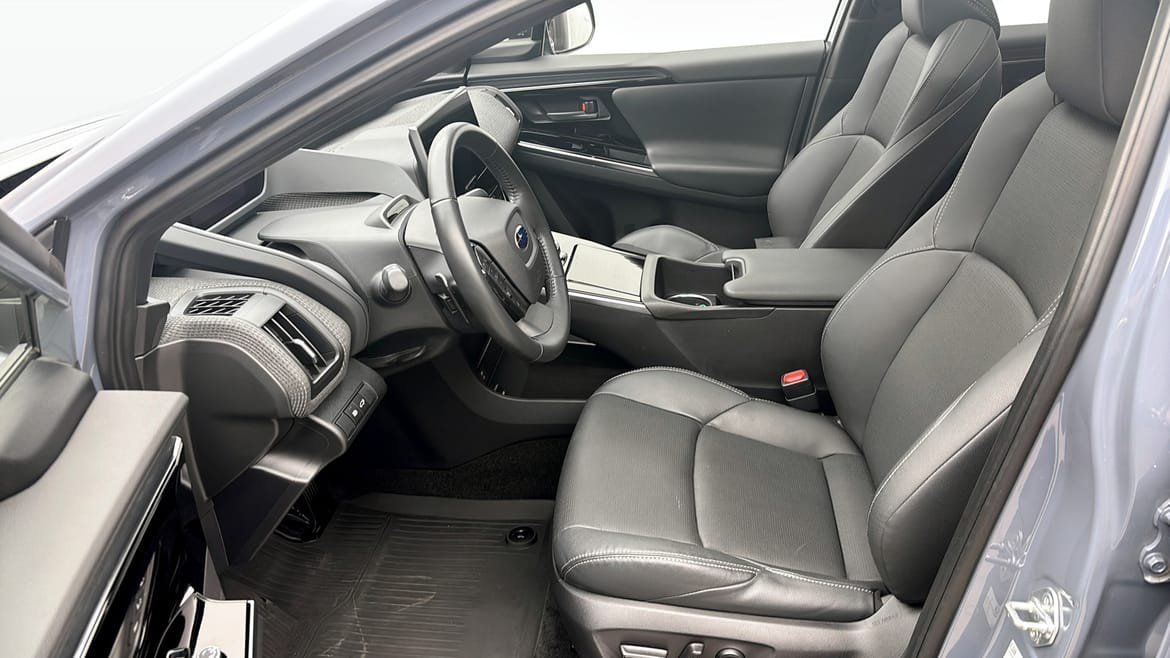 Vehicle Image 8