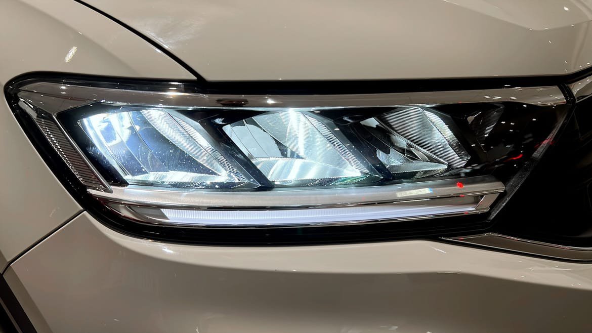 Vehicle Image 14