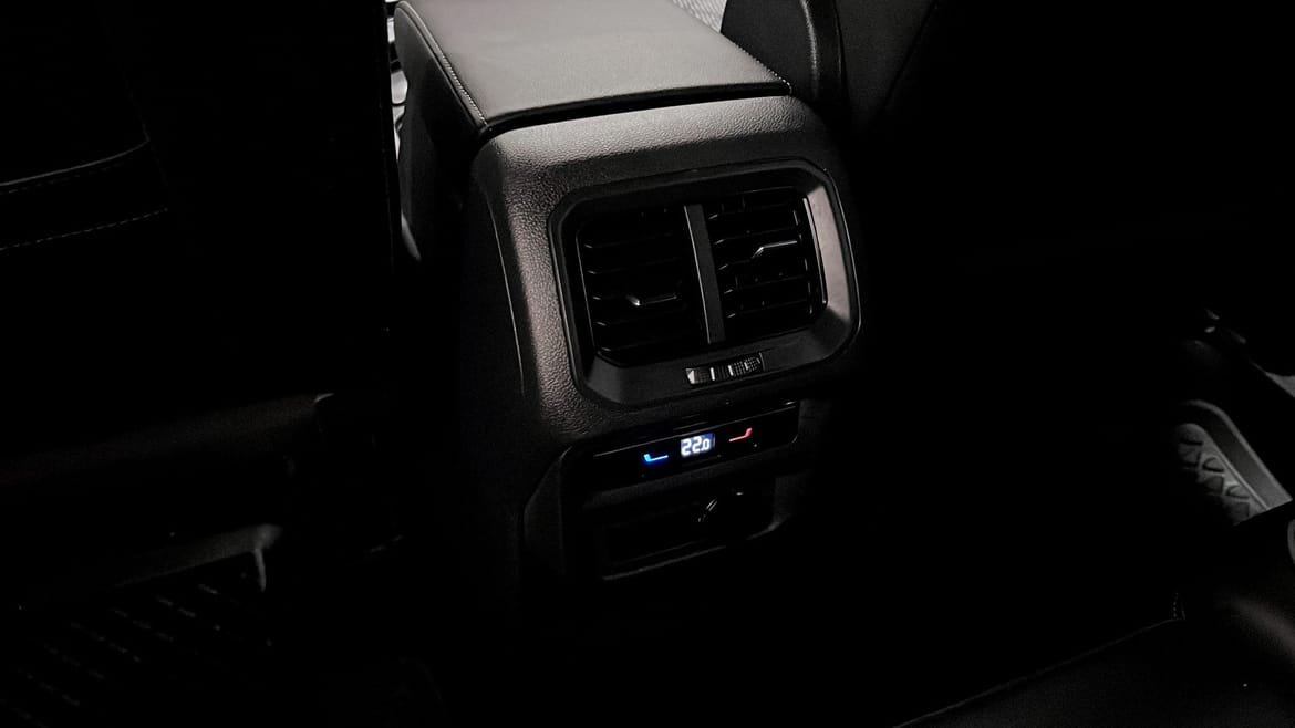 Vehicle Image 17