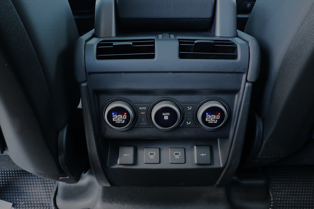 Vehicle Image 21