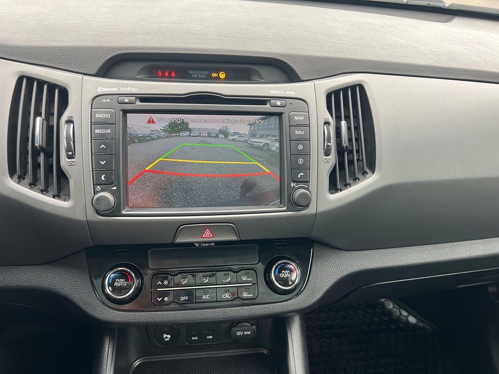 Vehicle Image 17
