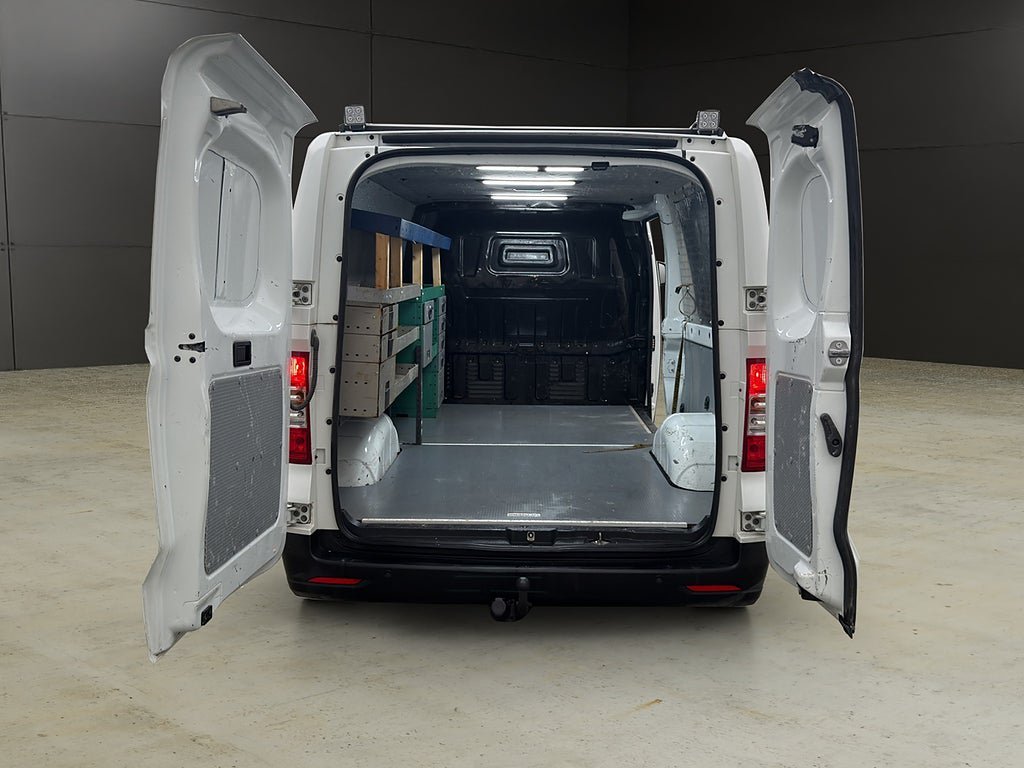 Vehicle Image 13