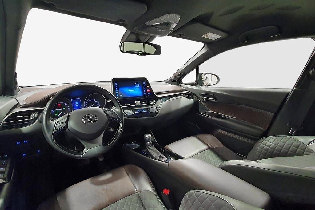 Vehicle Image 14