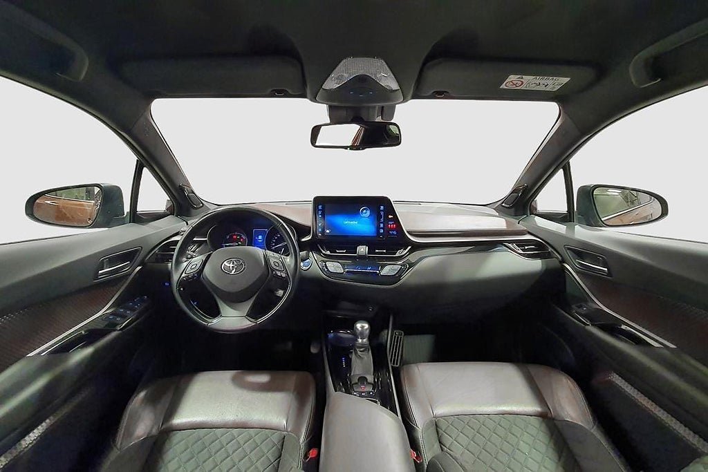Vehicle Image 15