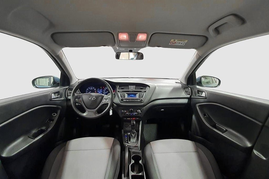 Vehicle Image 14