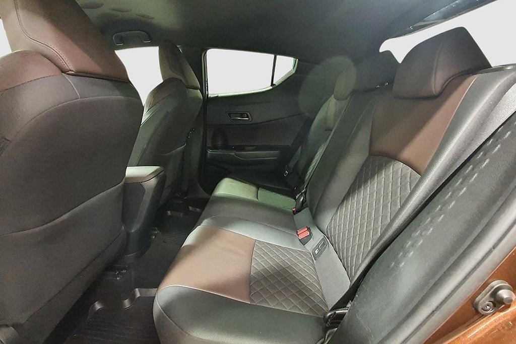 Vehicle Image 19
