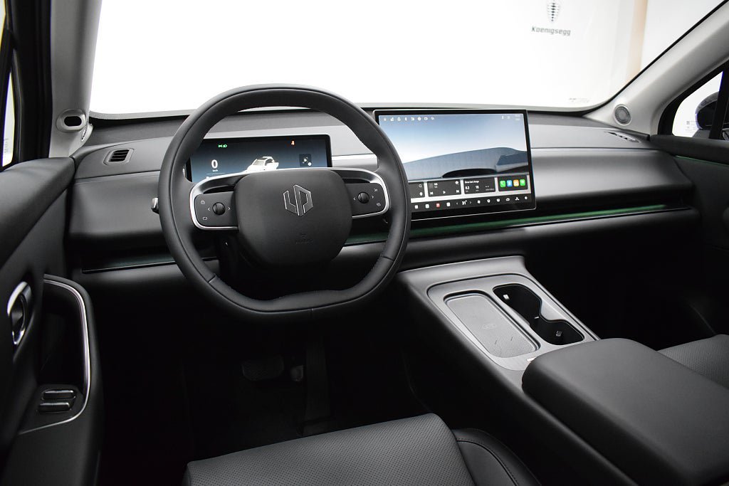 Vehicle Image 11