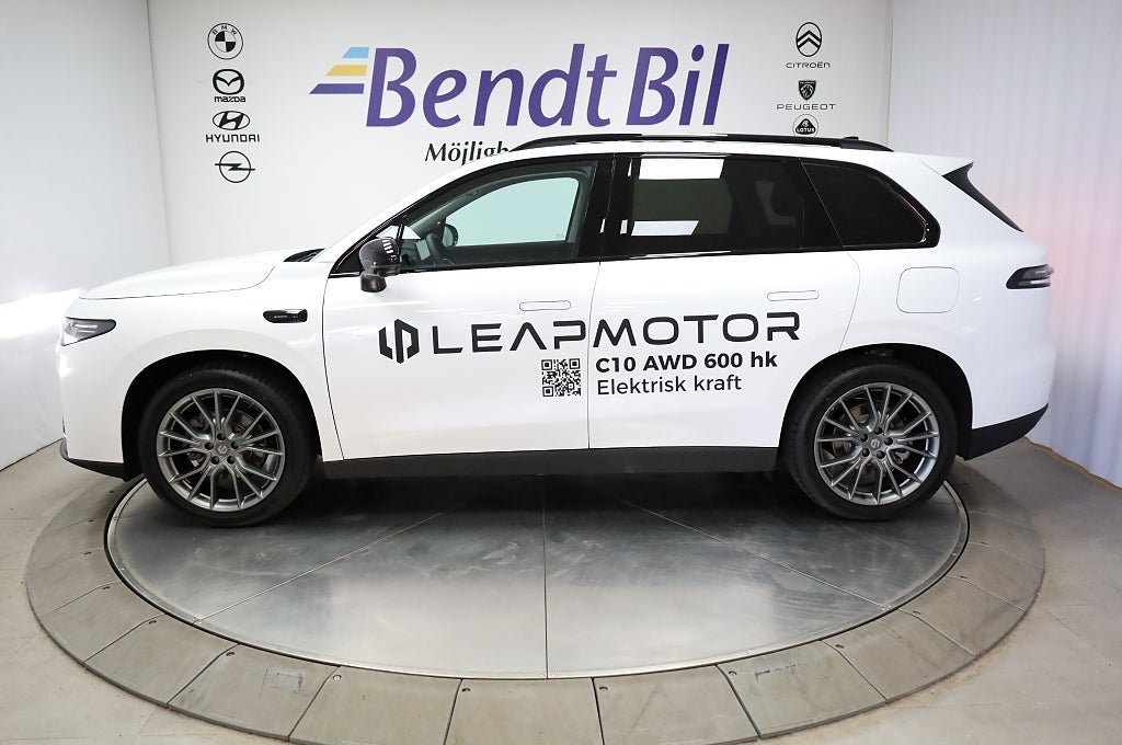 Vehicle Image 7