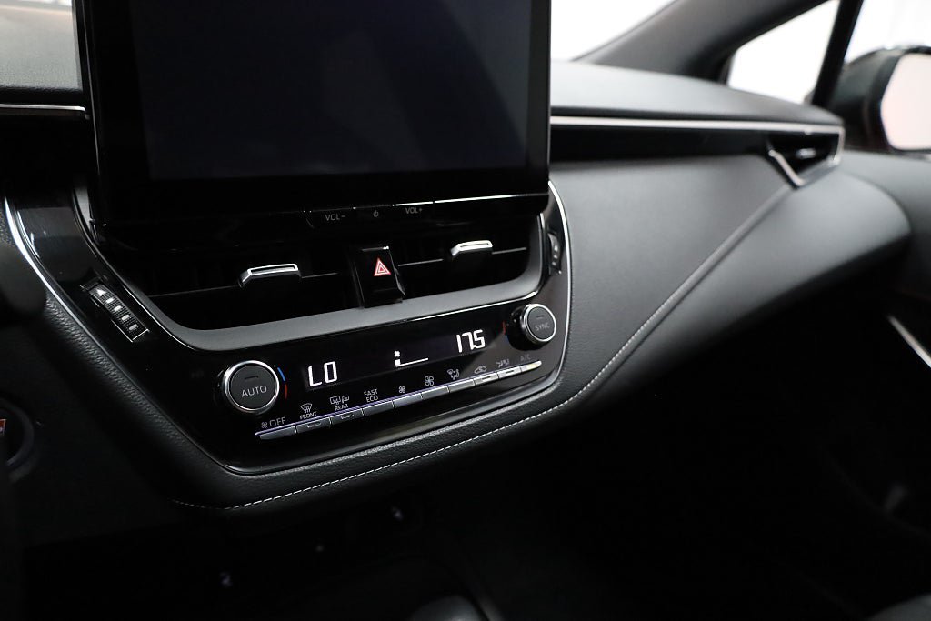 Vehicle Image 23