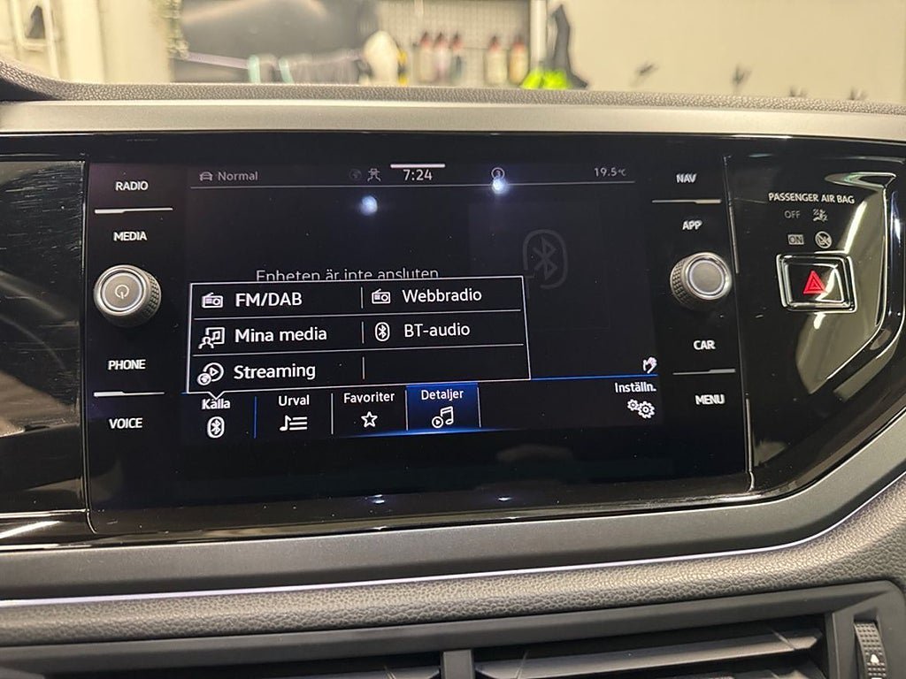 Vehicle Image 19