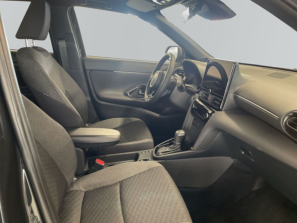 Vehicle Image 7