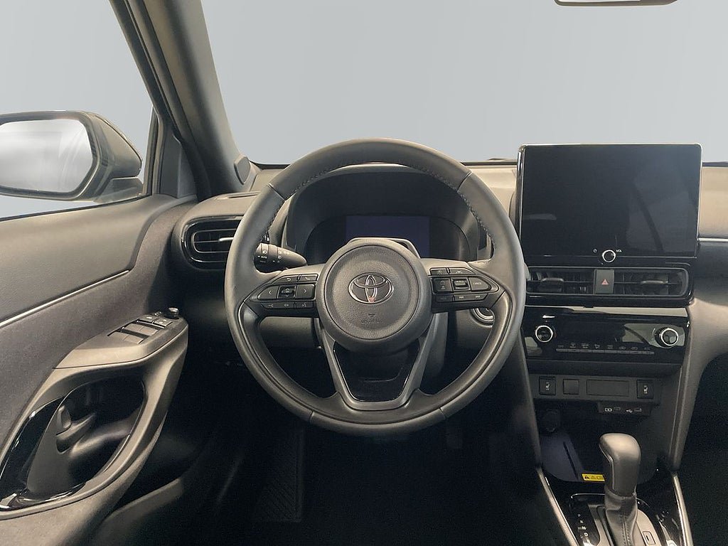 Vehicle Image 10