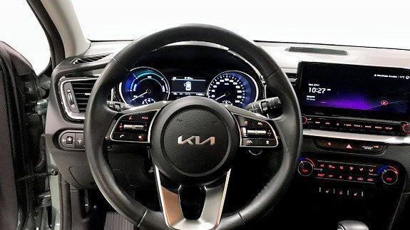 Vehicle Image 10
