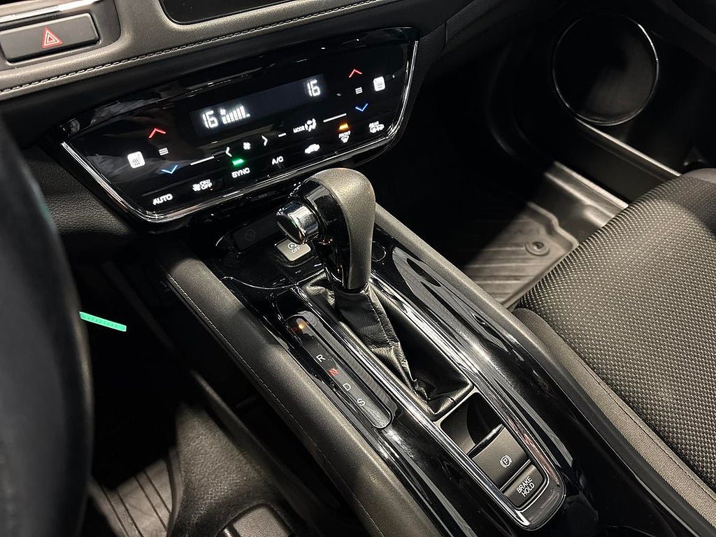 Vehicle Image 17