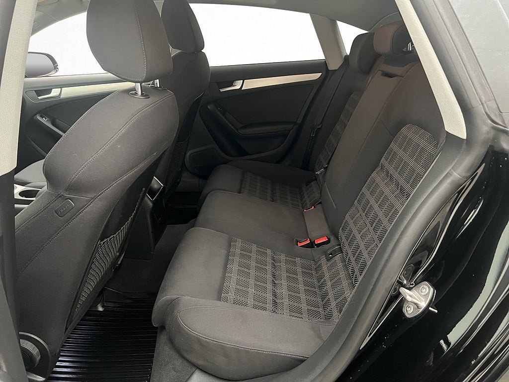 Vehicle Image 24