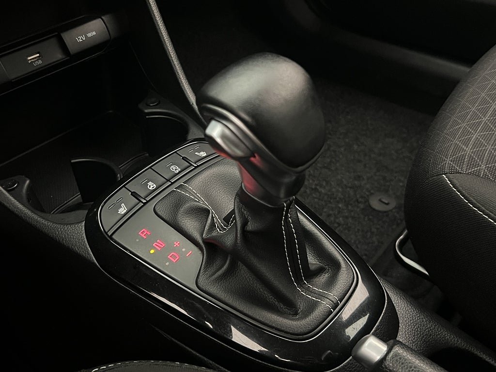 Vehicle Image 22