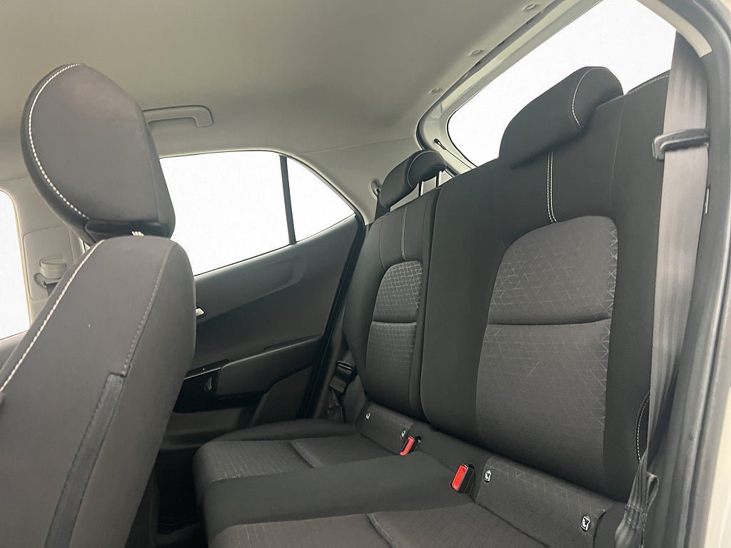Vehicle Image 23