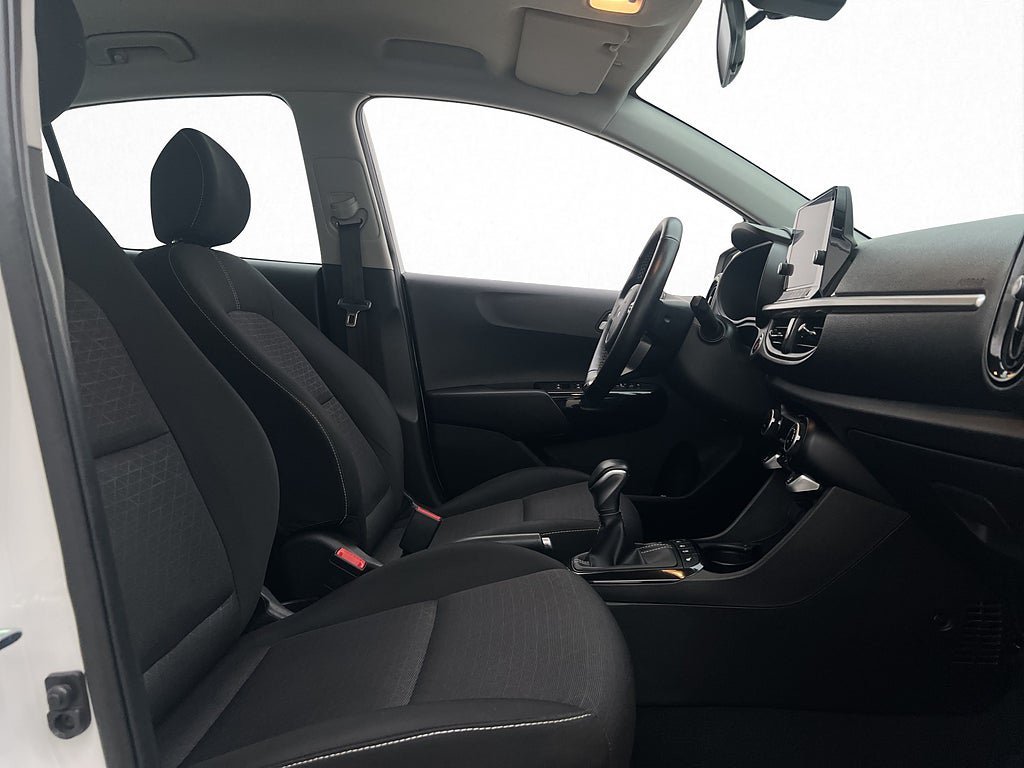Vehicle Image 24