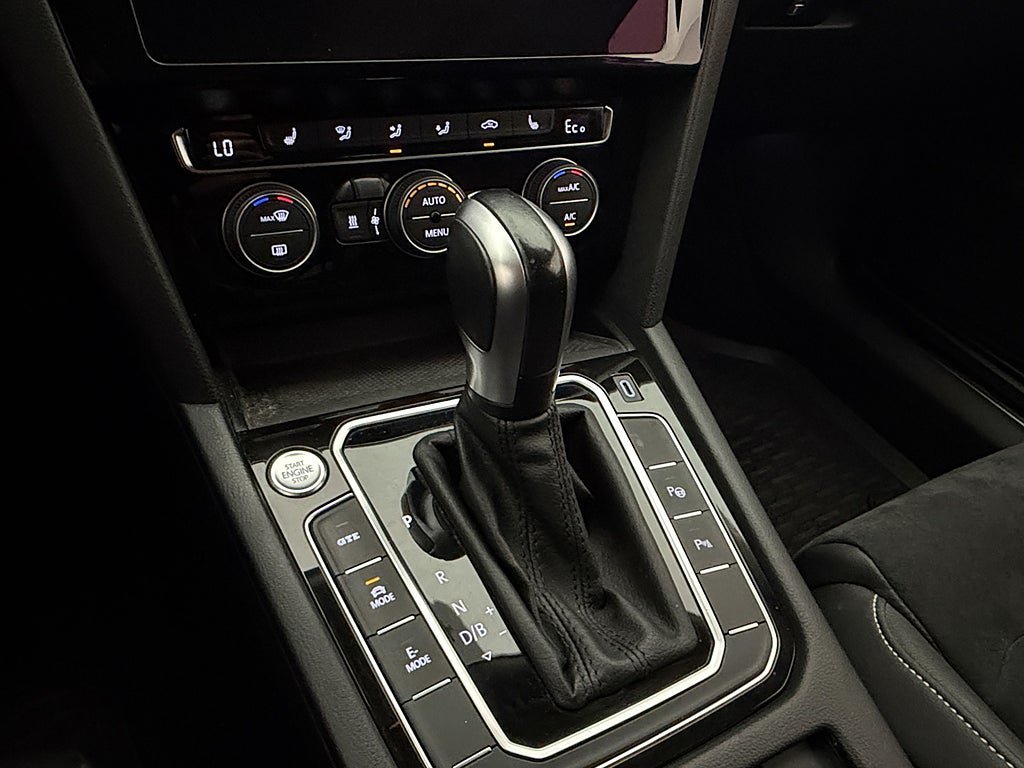Vehicle Image 28