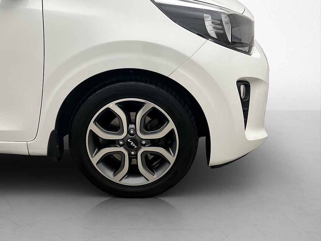 Vehicle Image 30