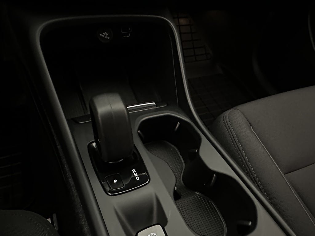 Vehicle Image 24