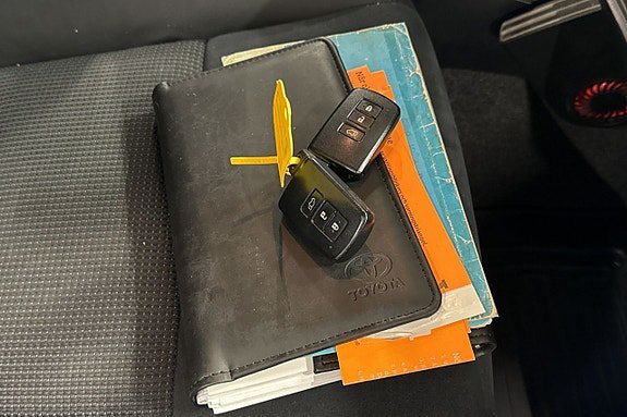 Vehicle Image 26