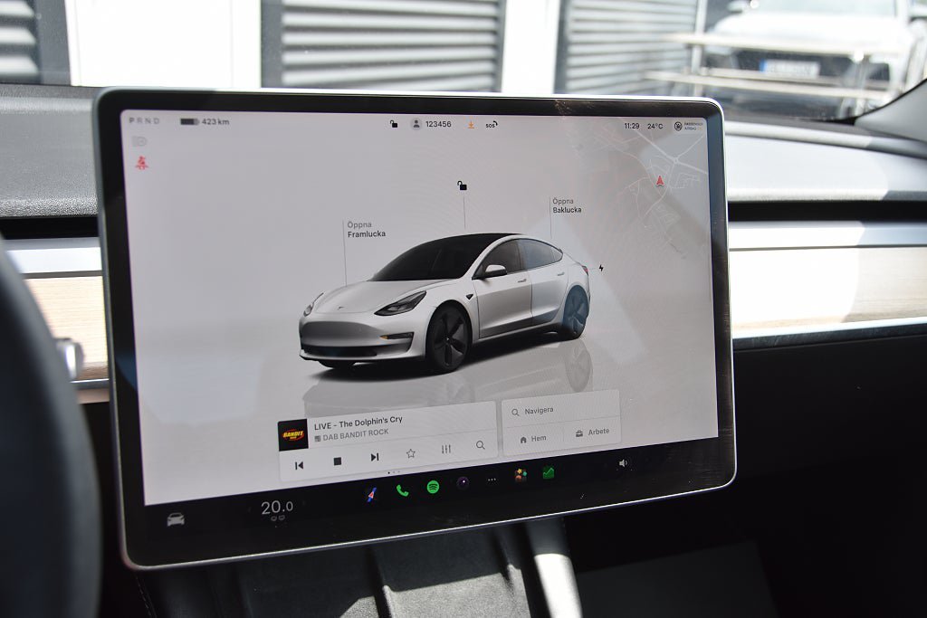 Vehicle Image 15