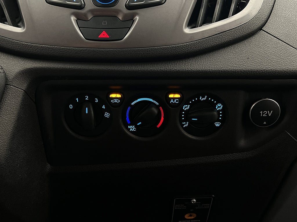 Vehicle Image 33