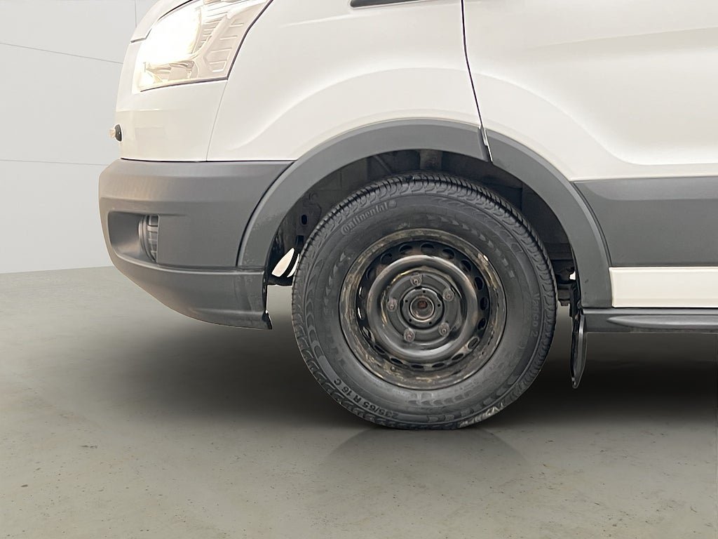 Vehicle Image 37