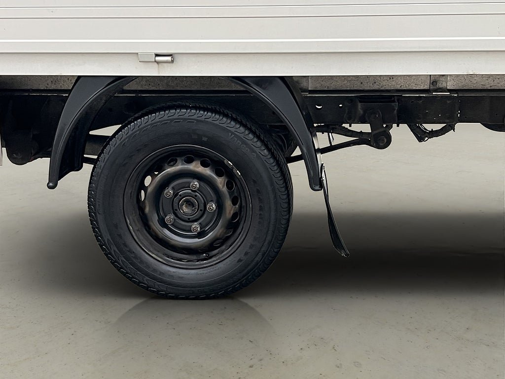 Vehicle Image 38