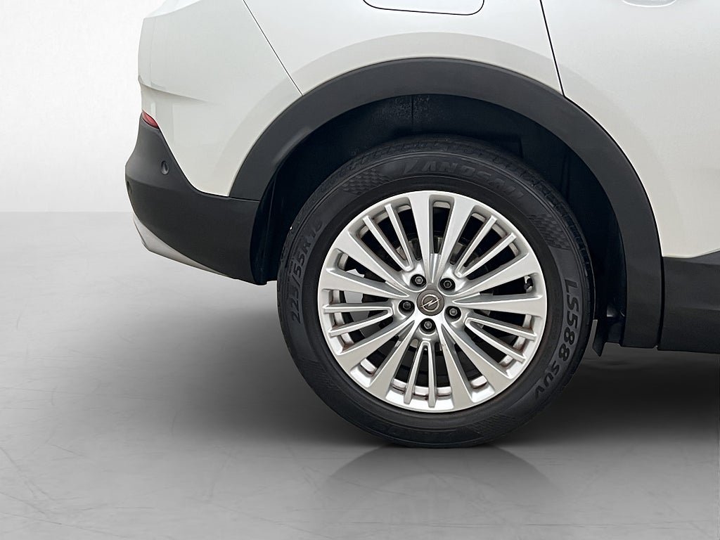 Vehicle Image 30
