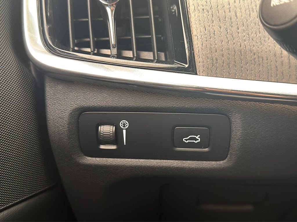Vehicle Image 29