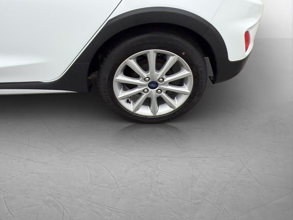 Vehicle Image 30