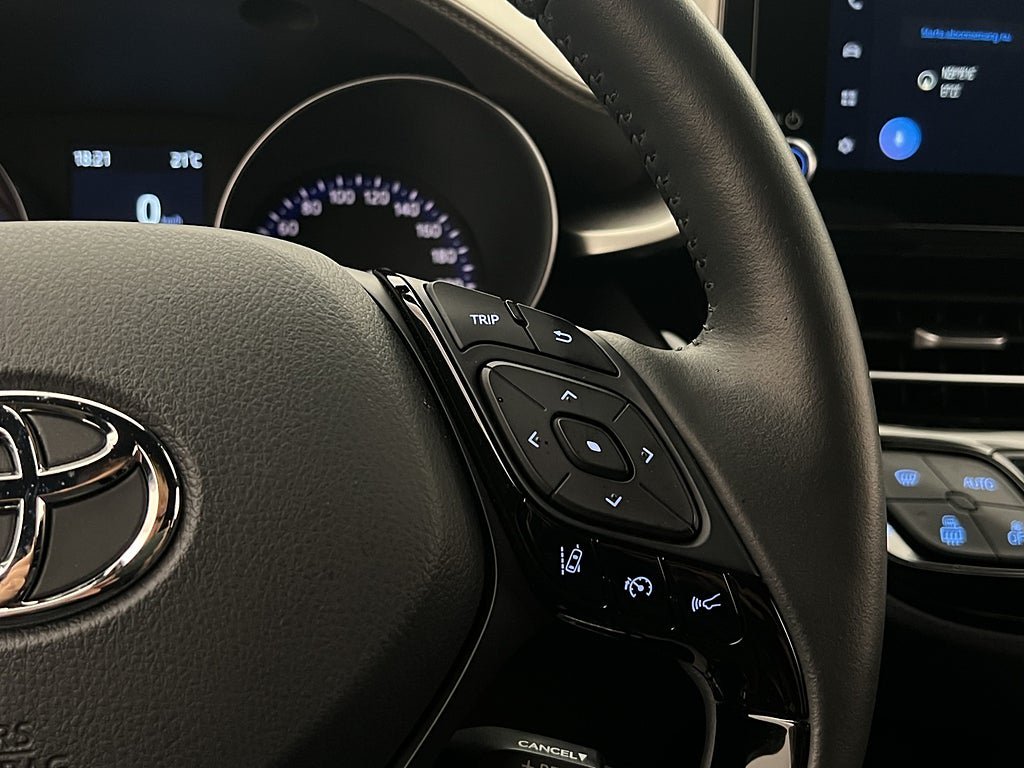 Vehicle Image 19
