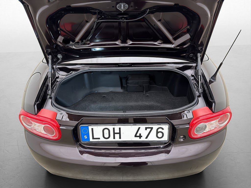 Vehicle Image 16