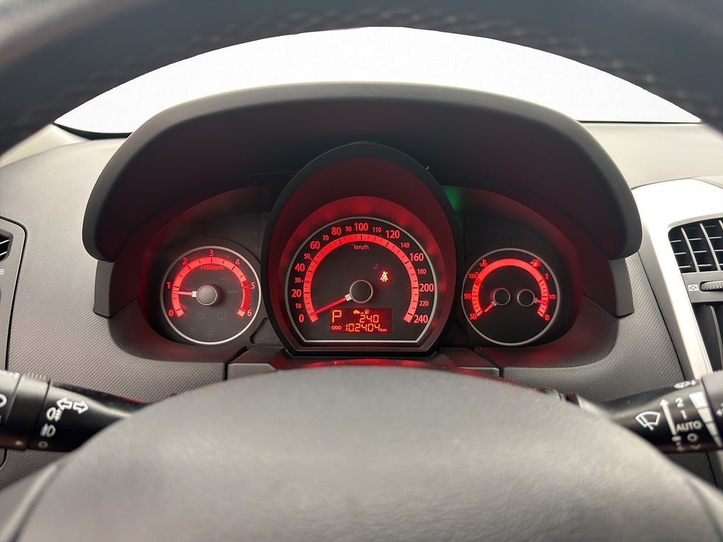 Vehicle Image 13