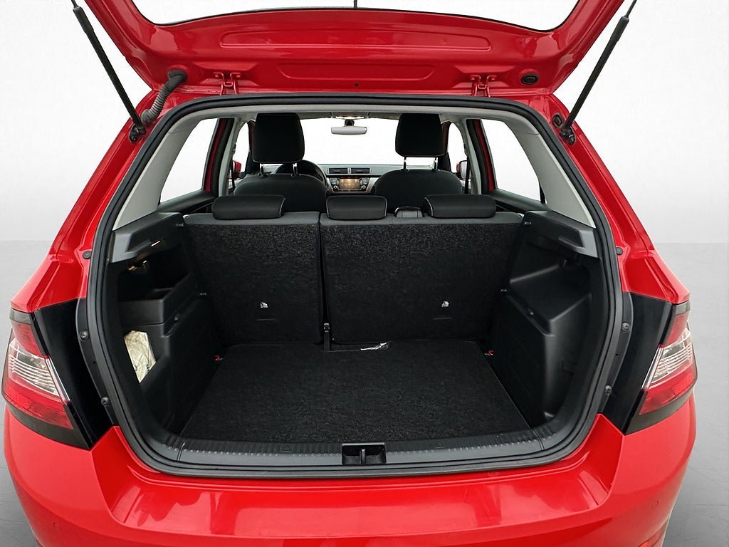 Vehicle Image 24