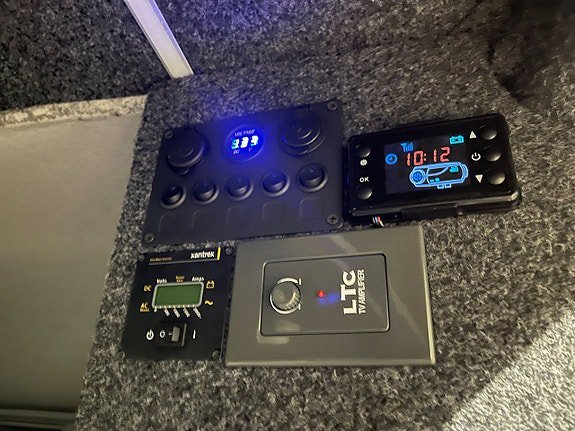 Vehicle Image 14