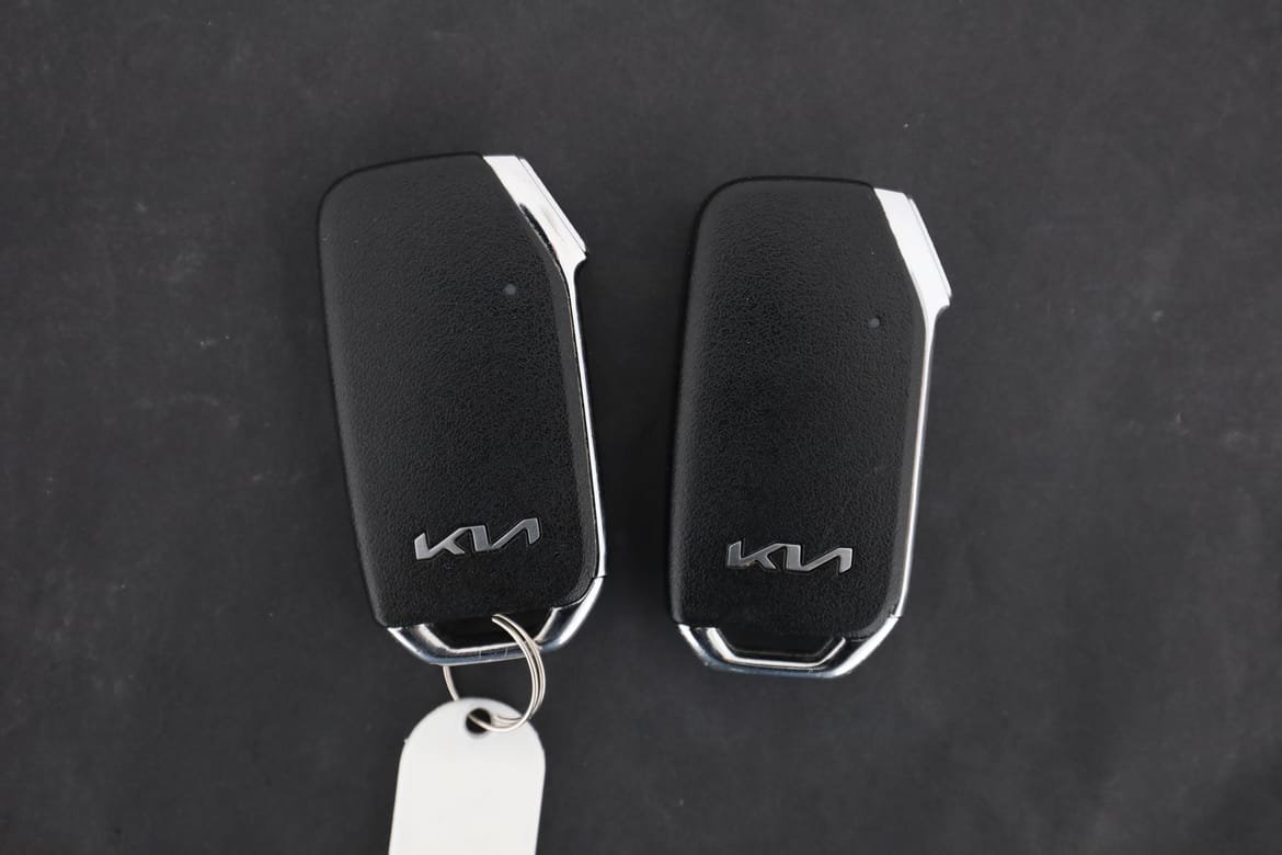 Vehicle Image 38