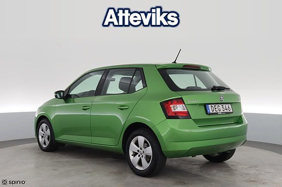 Vehicle Image 25